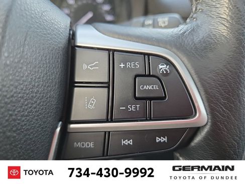 Used 2022 Toyota Sienna XLE image 32