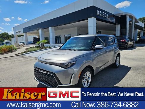 Used 2024 Kia Soul LX w/ Option Group 015 FWD image 1