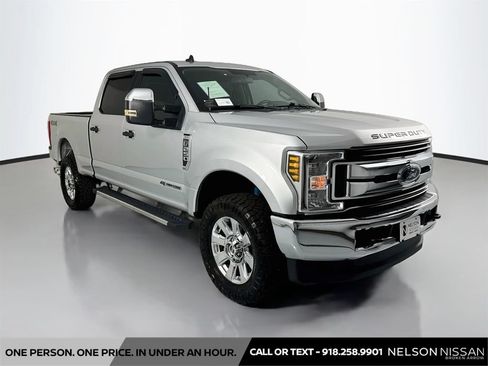 Used 2019 Ford F250 XLT w/ Snow Plow Prep Package AWD/4WD image 3