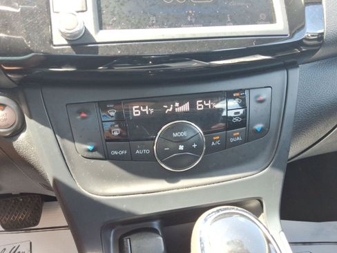 Used 2019 Nissan Sentra SV FWD image 17