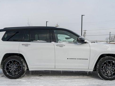 Used 2024 Jeep Grand Cherokee L Summit w/ High Altitude Package image 5
