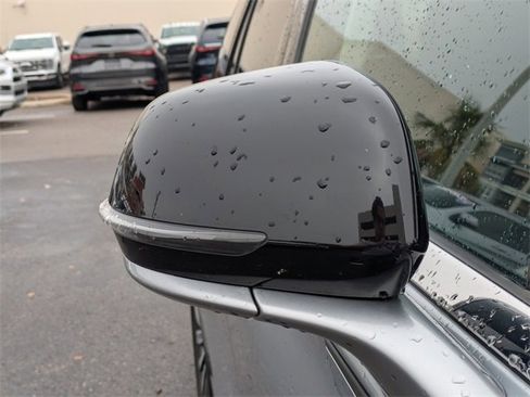 Used 2023 Lincoln Aviator Reserve image 10