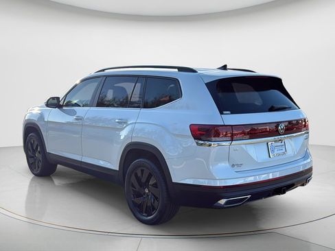 New 2026 Volkswagen Atlas SE image 3