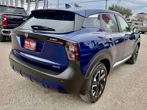 Certified 2025 Nissan Kicks SV image 7