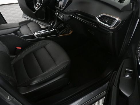 Used 2023 Chevrolet TrailBlazer ACTIV w/ Sun and Liftgate Package image 21
