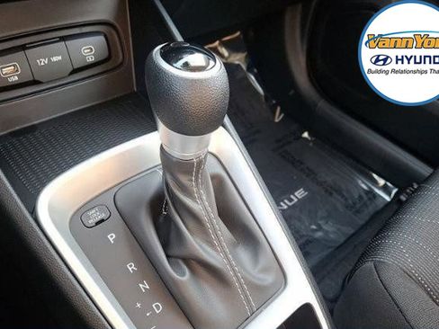 New 2026 Hyundai Venue SE image 9