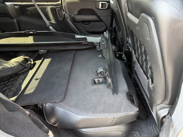 Used 2021 Jeep Wrangler Unlimited Rubicon AWD/4WD image 11