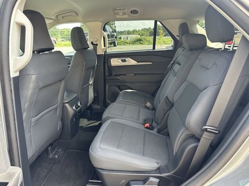 Used 2025 Ford Explorer Active image 21