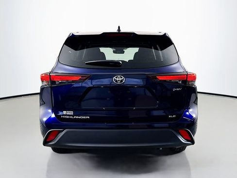 New 2026 Toyota Highlander XLE image 7
