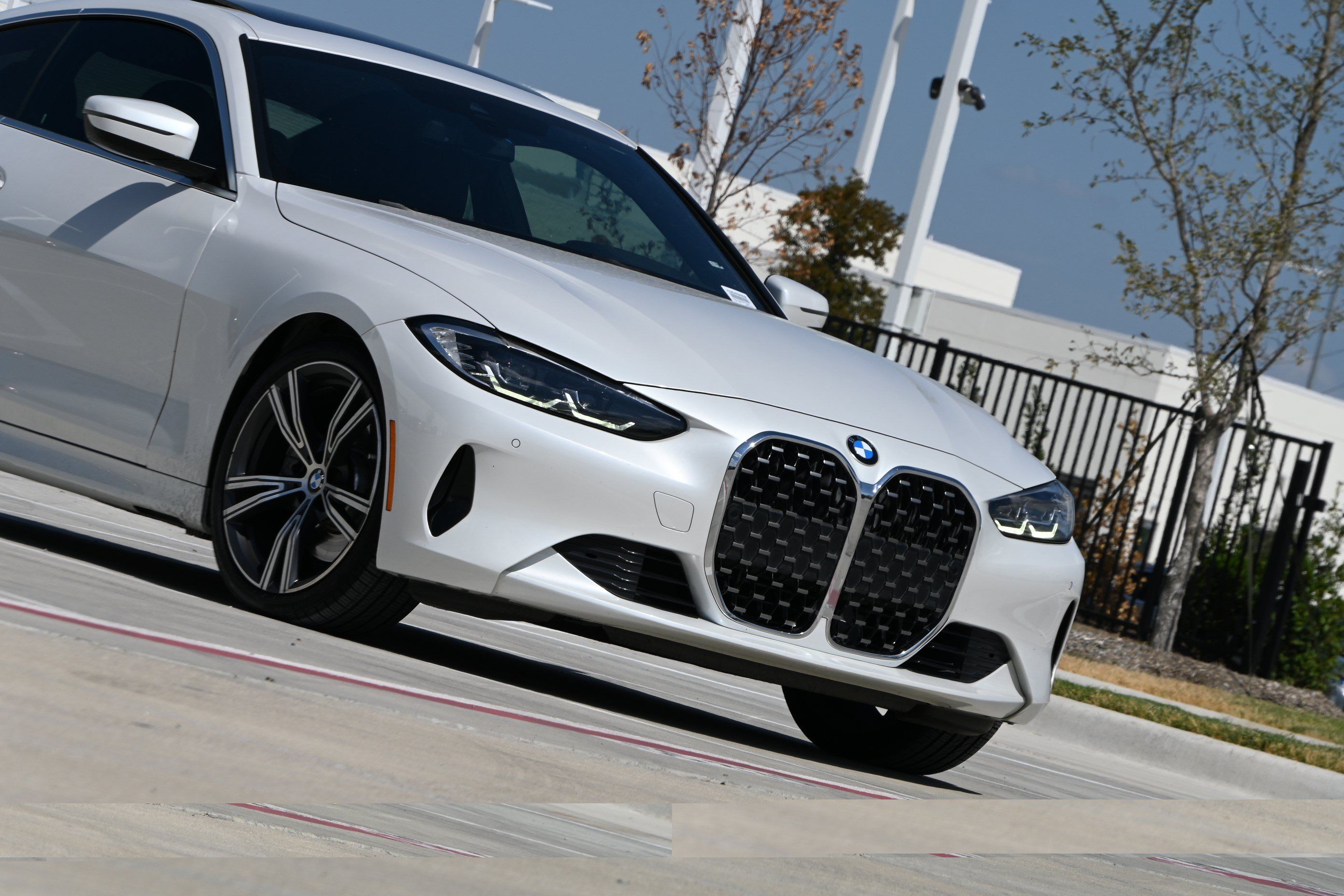 Used 2021 BMW 430i Coupe w/ Premium Package RWD image 34