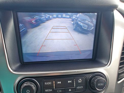 Used 2020 Chevrolet Tahoe LT w/ Luxury Package RWD image 30