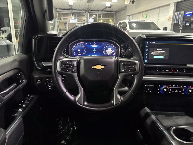 Used 2026 Chevrolet Silverado 2500 LTZ w/ LTZ Convenience Package AWD/4WD image 32