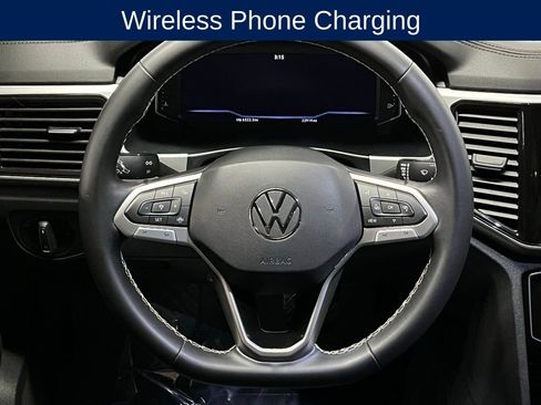 Used 2023 Volkswagen Atlas Cross Sport SE w/ Panoramic Sunroof Package image 9