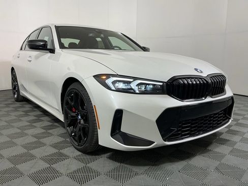 New 2026 BMW 330i Sedan w/ M Sport Package RWD image 4