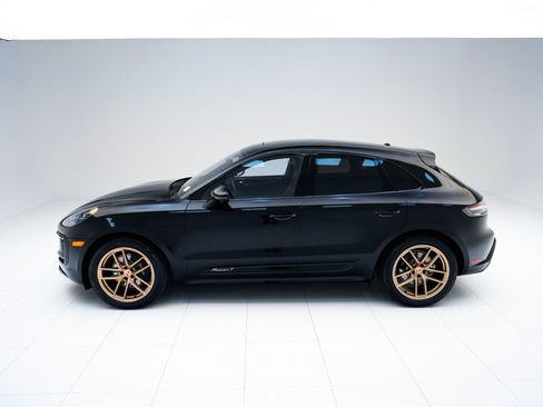 Certified 2026 Porsche Macan Turbo AWD/4WD image 2