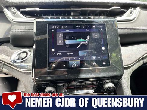 Used 2023 Jeep Grand Cherokee L Laredo AWD/4WD image 18