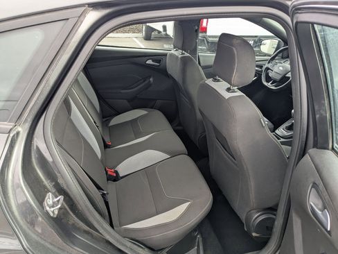 Used 2018 Ford Focus ST image 30