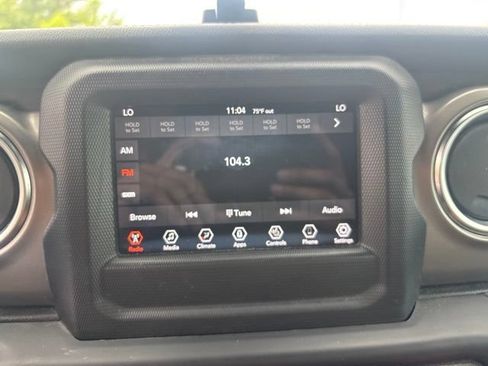 Used 2021 Jeep Gladiator Rubicon w/ LED Lighting Group AWD/4WD image 33