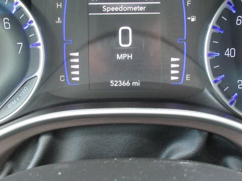Certified 2023 Chrysler Voyager LX FWD image 27