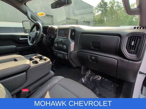 Used 2025 Chevrolet Silverado 2500 Custom w/ Custom Convenience Package AWD/4WD image 30