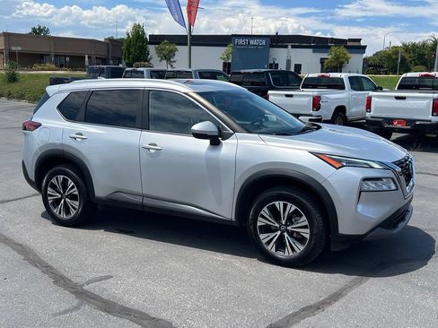 Used 2023 Nissan Rogue SV w/ SV Premium Package AWD/4WD image 6