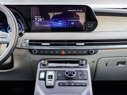 Used 2024 Hyundai Palisade Calligraphy image 15