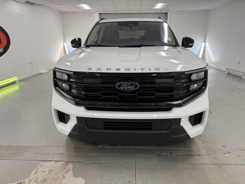 New 2025 Ford Expedition Active image 2