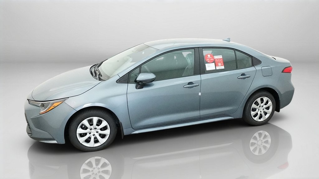 New 2027 Toyota Corolla LE FWD image 3