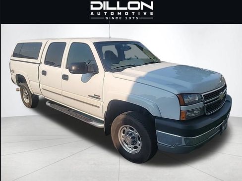 Used 2005 Chevrolet Silverado 2500 LT w/ Heavy-Duty Power Package AWD/4WD image 7
