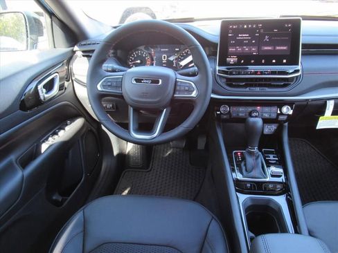 New 2026 Jeep Compass Trailhawk image 14