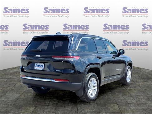 New 2025 Jeep Grand Cherokee Laredo w/ Luxury Tech Group I image 4
