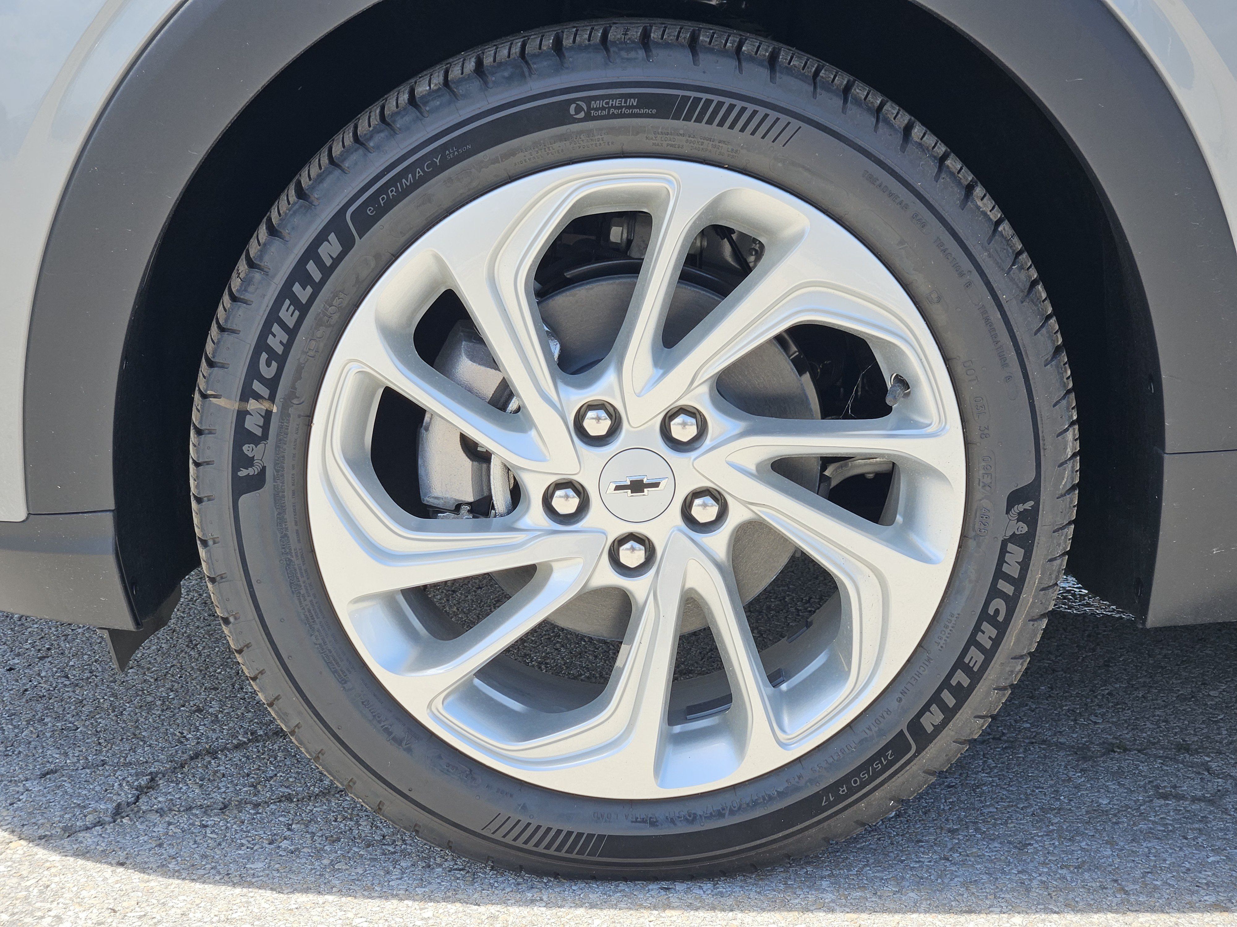 New 2027 Chevrolet Bolt LT w/ Comfort Package FWD image 8