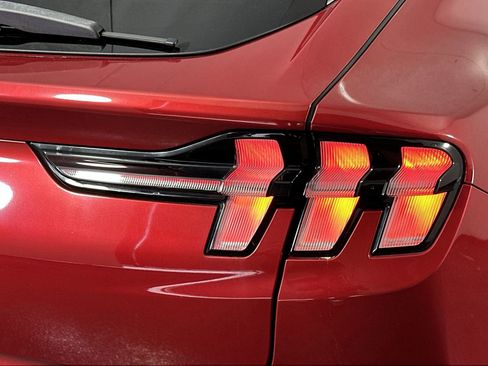 Used 2021 Ford Mustang Mach-E Premium image 30