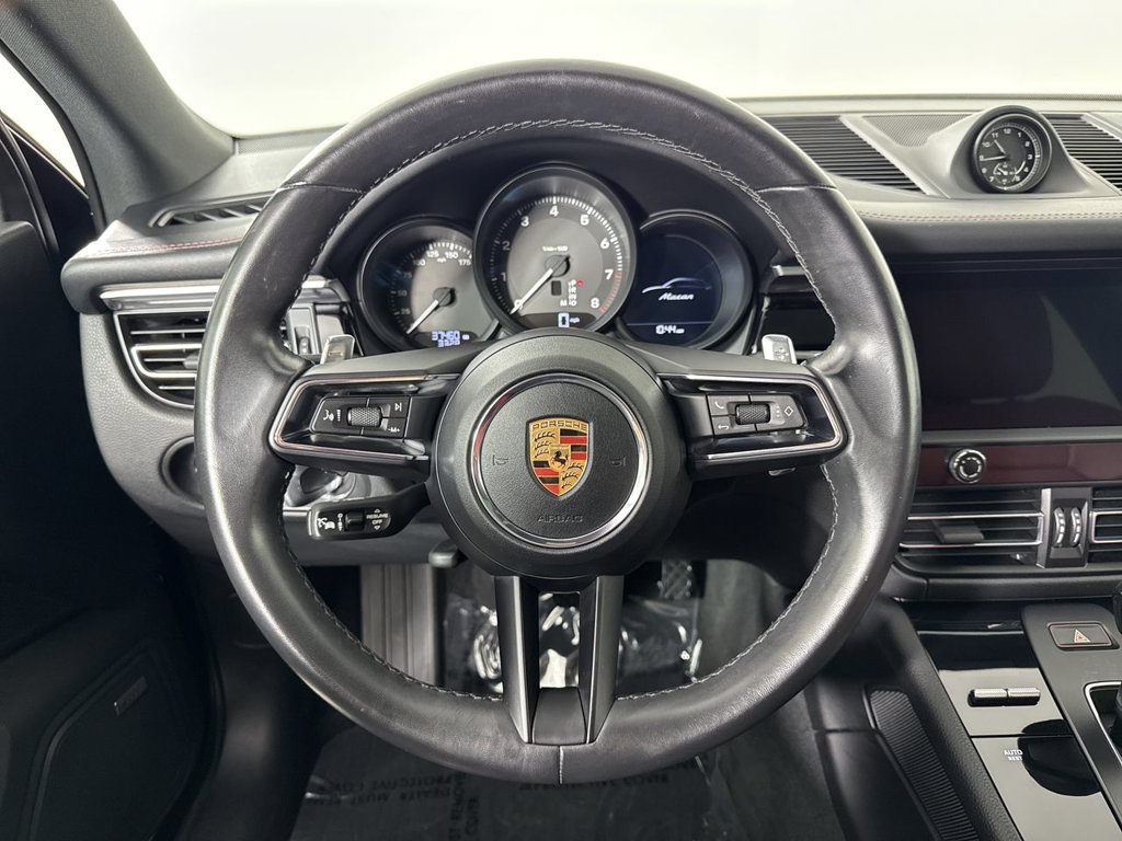 Certified 2023 Porsche Macan AWD/4WD image 35