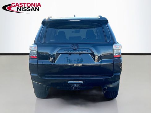 Used 2022 Toyota 4Runner SR5 image 7