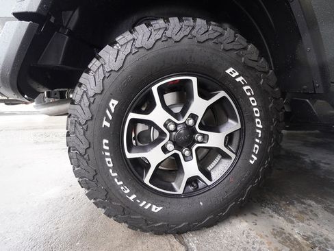 Used 2023 Jeep Wrangler Unlimited Rubicon AWD/4WD image 42
