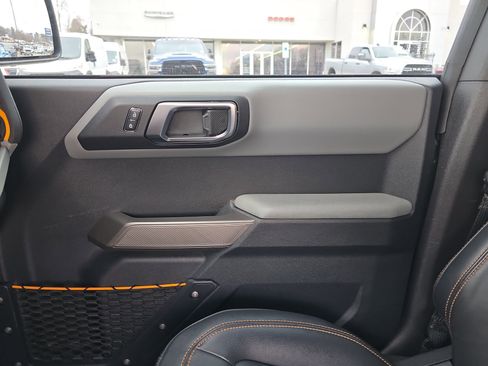 Used 2023 Ford Bronco Badlands image 23