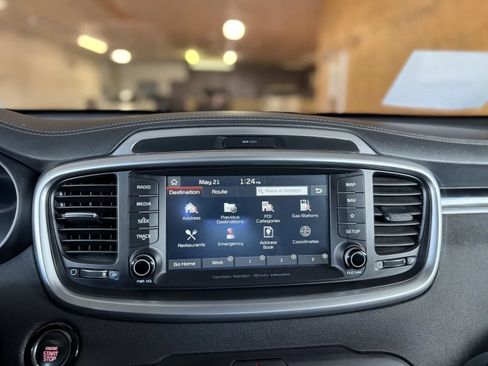 Used 2019 Kia Sorento SX w/ SX Touring Package AWD/4WD image 32
