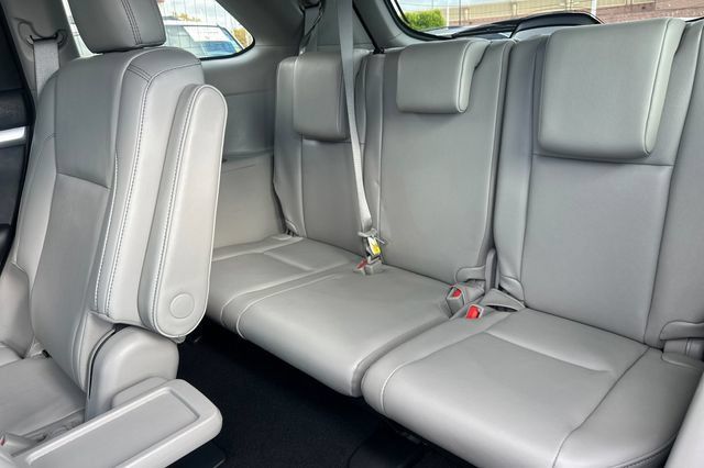 Certified 2019 Toyota Highlander XLE FWD image 19