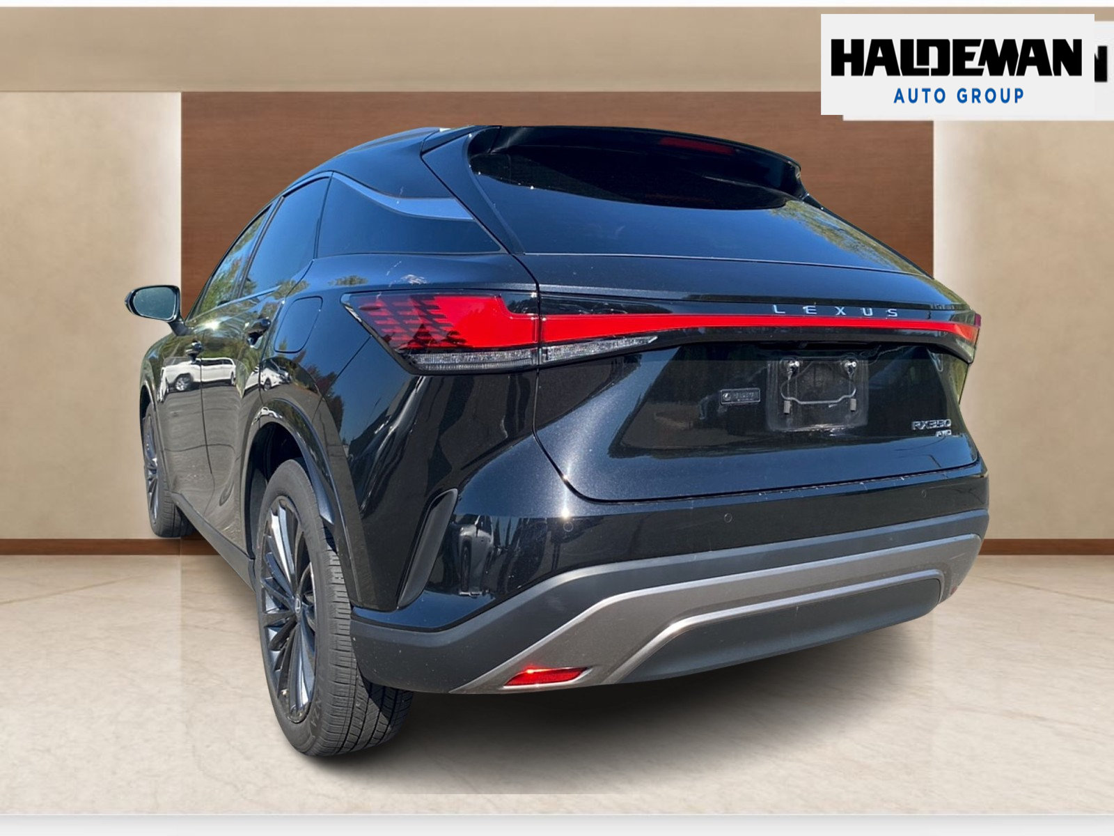 Used 2024 Lexus RX 350 Premium w/ Convenience Package AWD/4WD image 3