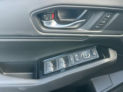 Used 2025 Honda Accord Touring image 11