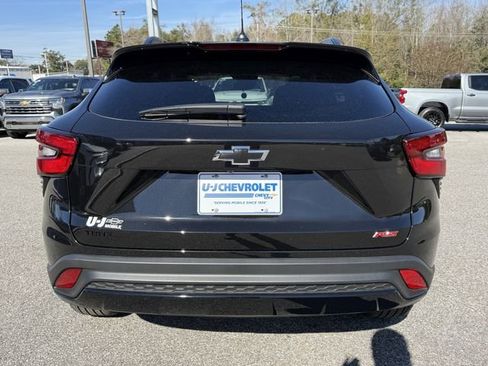New 2026 Chevrolet Trax RS w/ Sunroof Package image 4