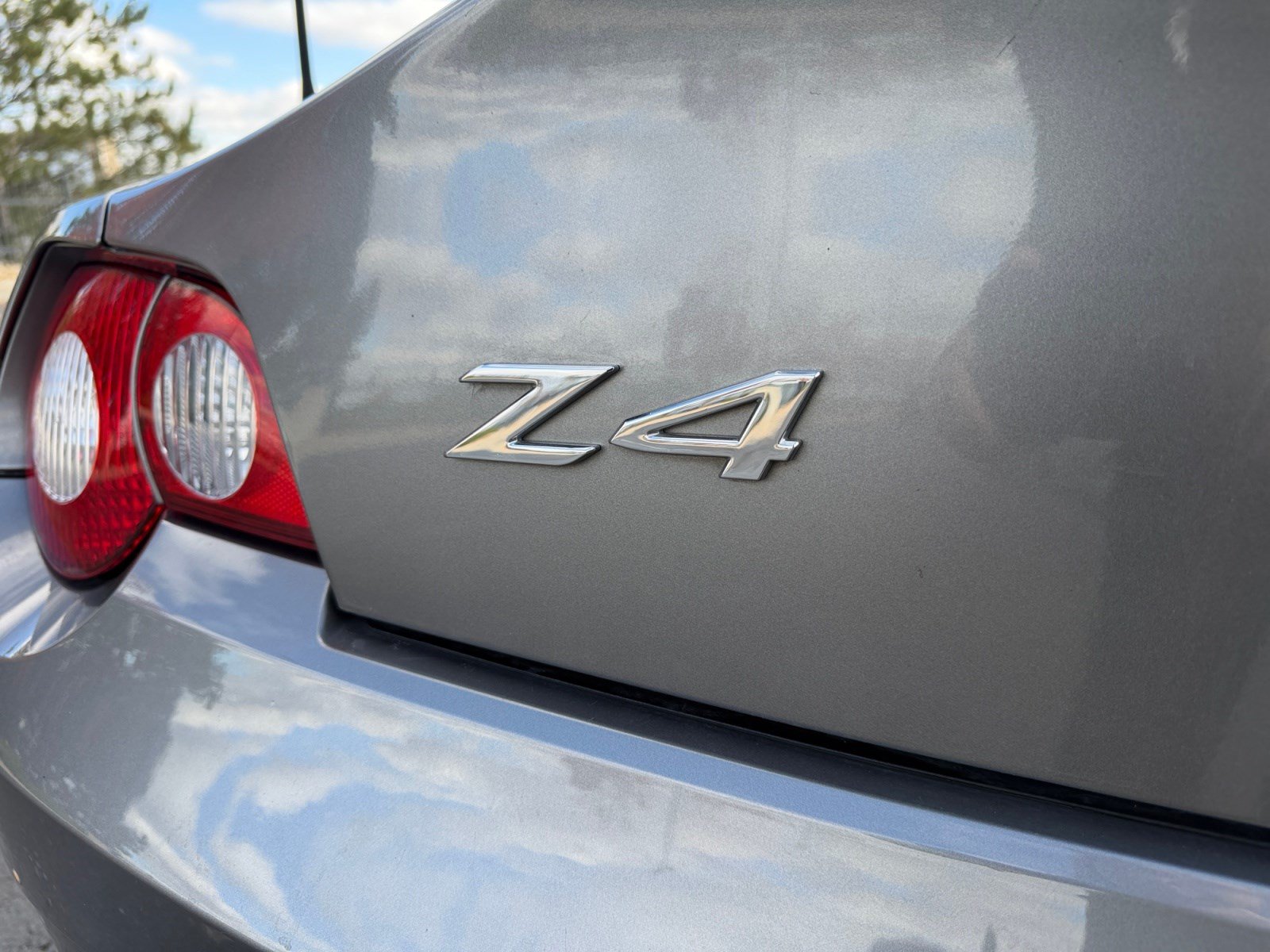 Used 2005 BMW Z4 2.5i RWD image 23