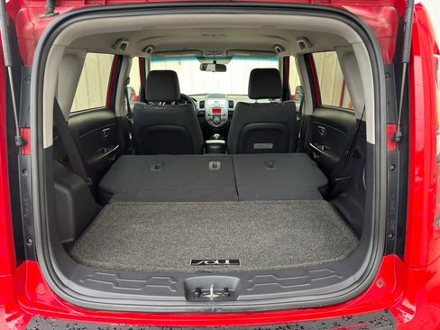 Used 2011 Kia Soul + w/ Audio Pkg FWD image 13