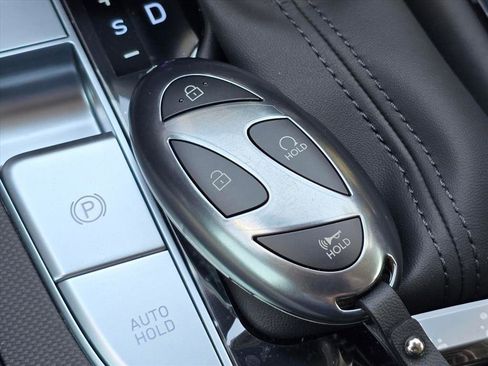 New 2026 Hyundai Elantra Limited FWD image 20