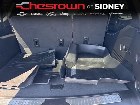 Used 2023 Chevrolet Suburban High Country AWD/4WD image 20