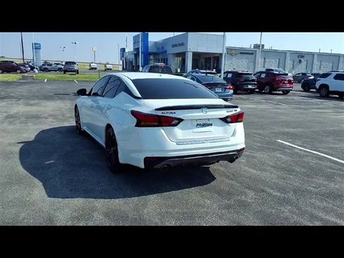 Used 2022 Nissan Altima 2.5 SR w/ Midnight Edition Package image 7