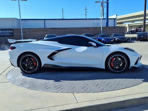 Used 2021 Chevrolet Corvette Stingray Convertible w/ Z51 Performance Package image 5