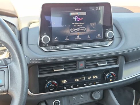 Used 2023 Nissan Rogue SV AWD/4WD image 13