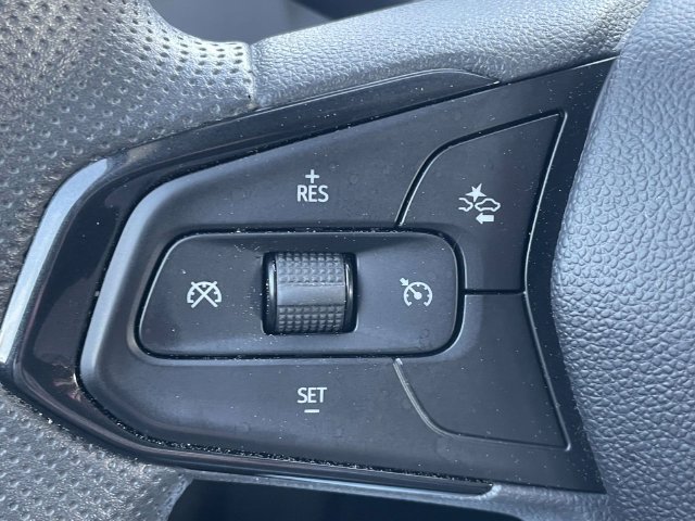 Used 2025 Chevrolet TrailBlazer LT AWD/4WD image 25